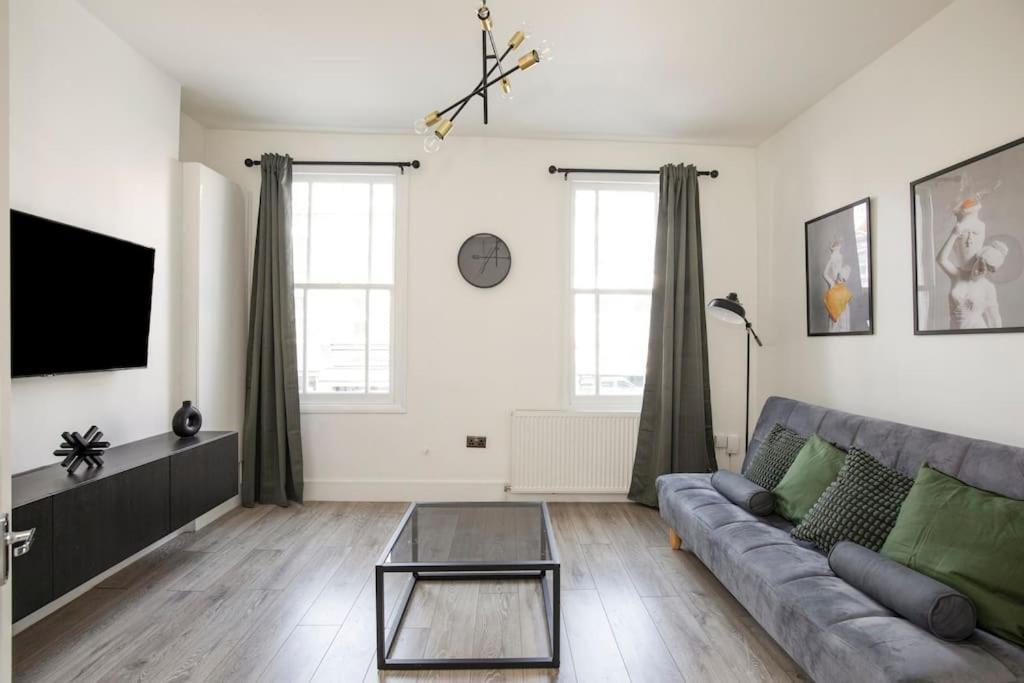 Spacious Serenity In The Heart Of Central Londra Esterno foto
