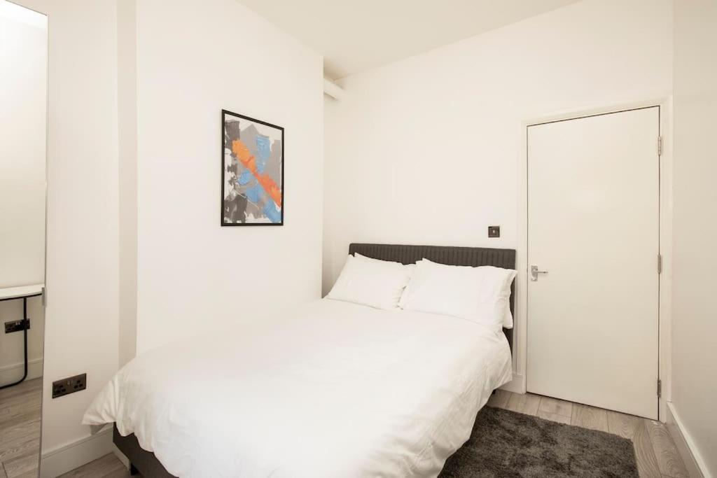 Spacious Serenity In The Heart Of Central Londra Esterno foto